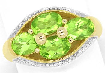Foto 1 - Grüne Peridote in ovalem Spezial Schliff in Diamantring, R7630